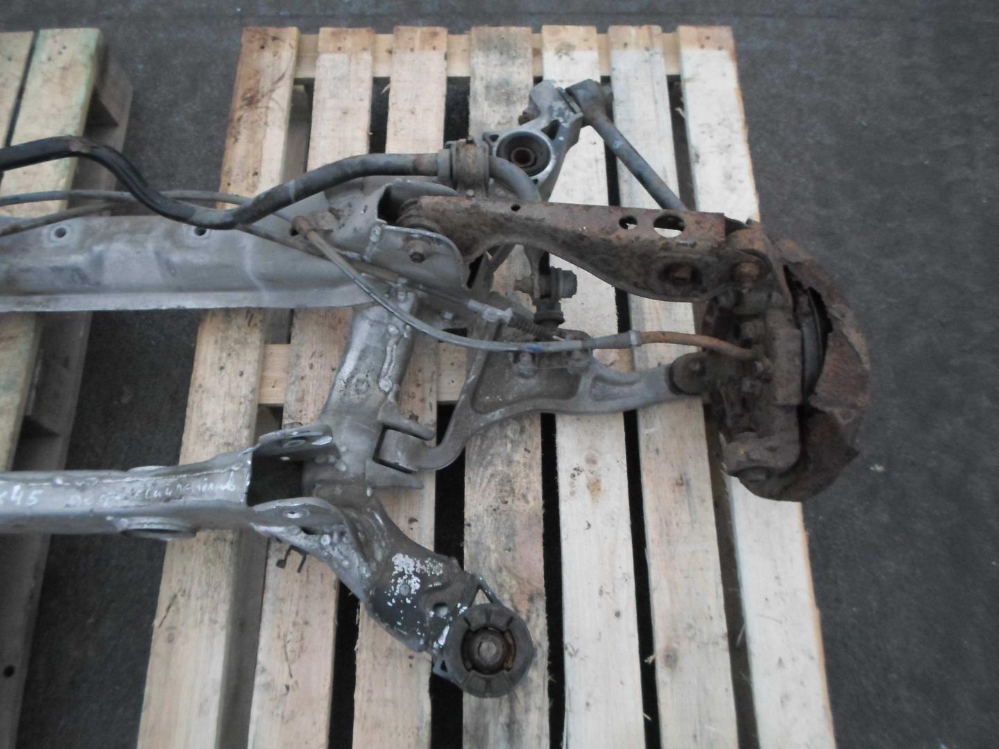 Балка задняя