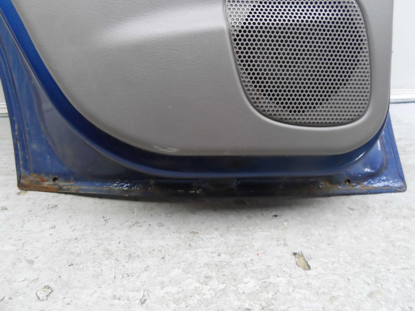 Дверь задняя левая