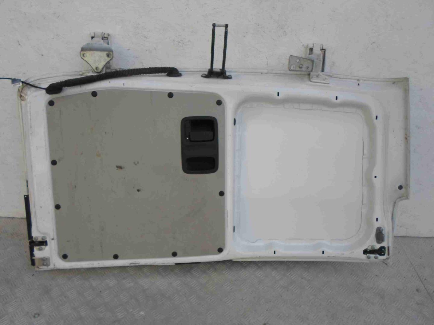 Дверь задняя правая