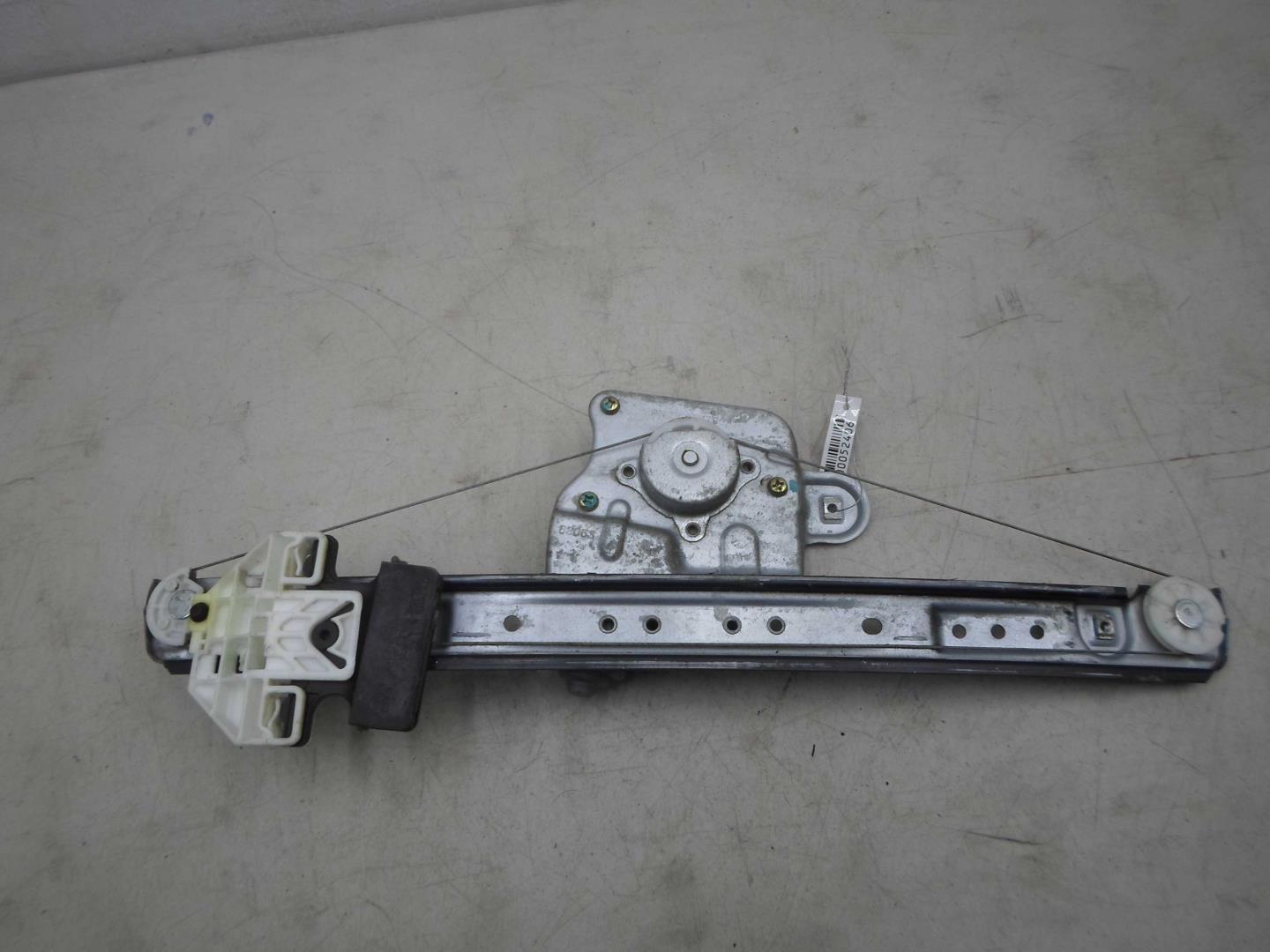 Стеклоподъемник электр. задний правый