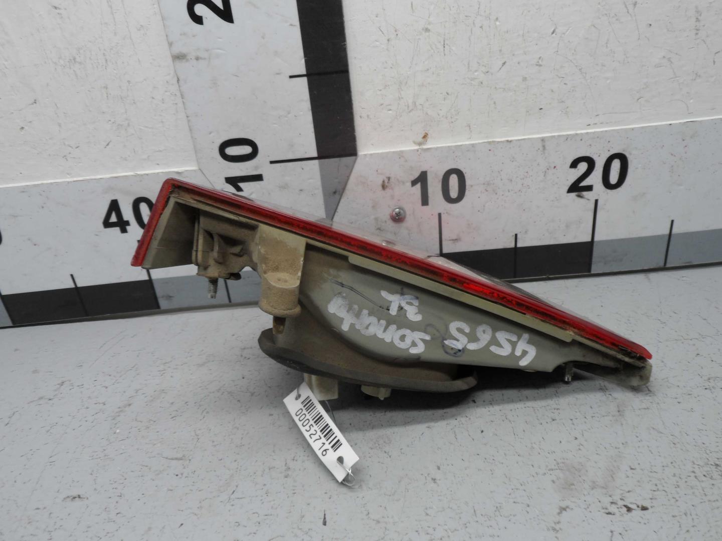 Фонарь задний внутренний левый