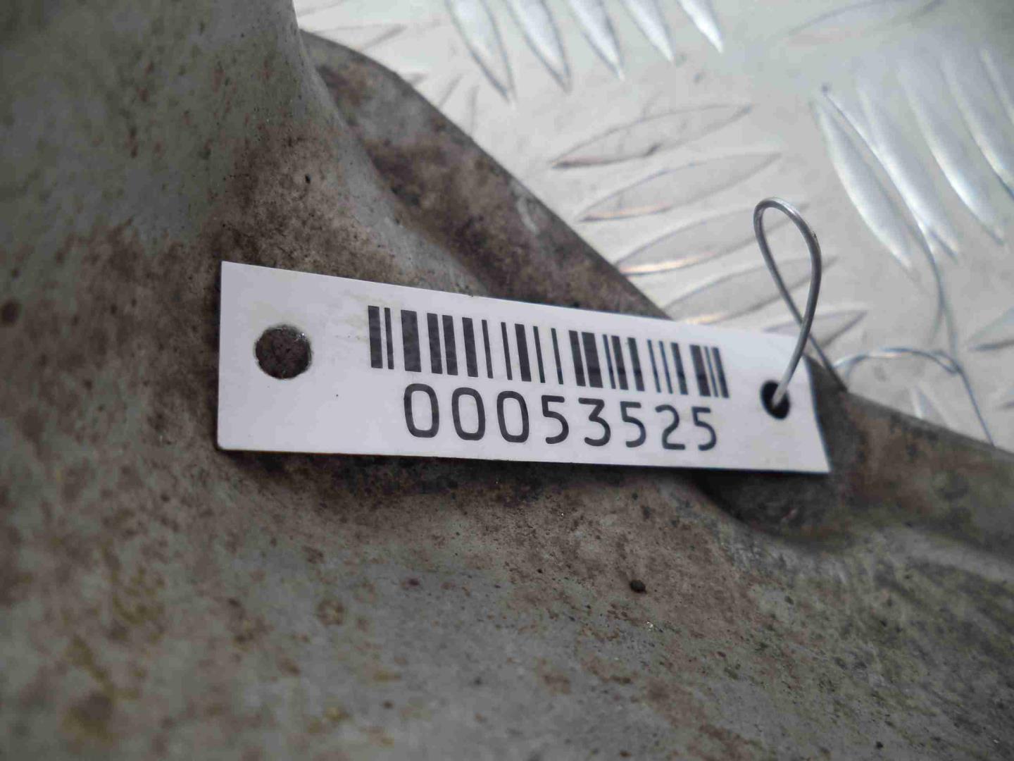 Поддон в багажник с высоким бортом