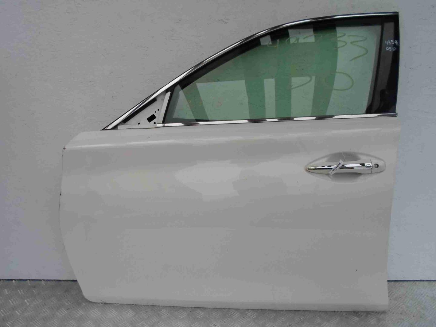 Замок двери передней левой