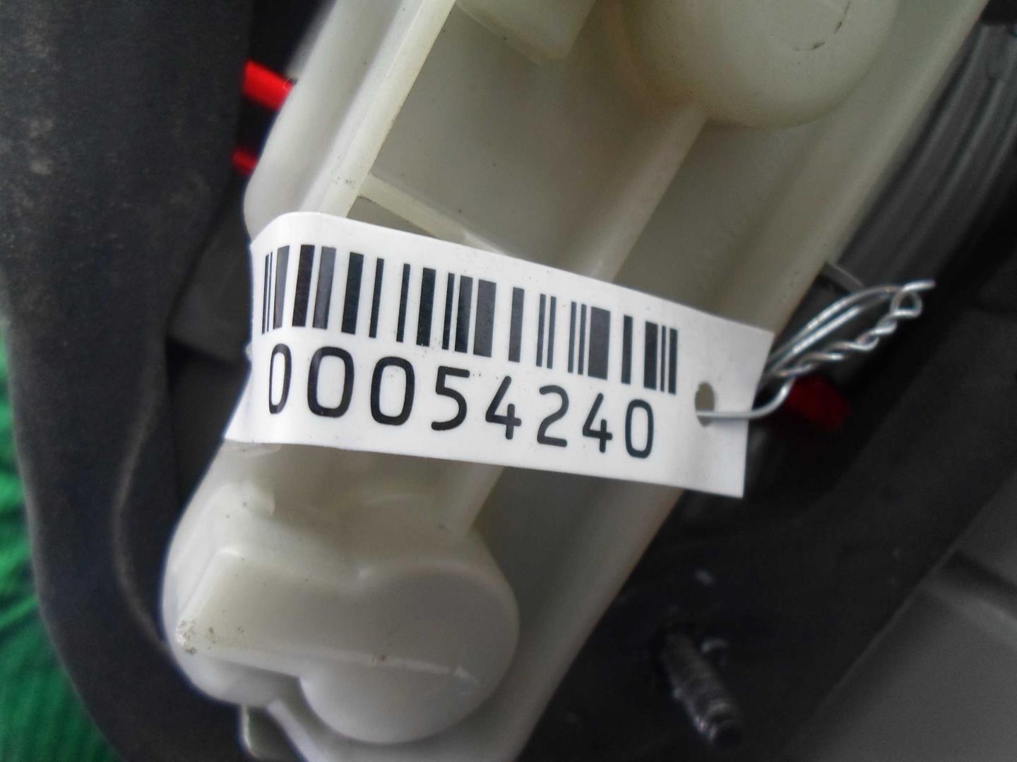 Фонарь задний наружный правый