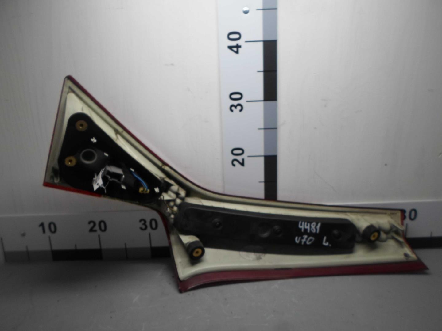 Фонарь задний внутренний левый