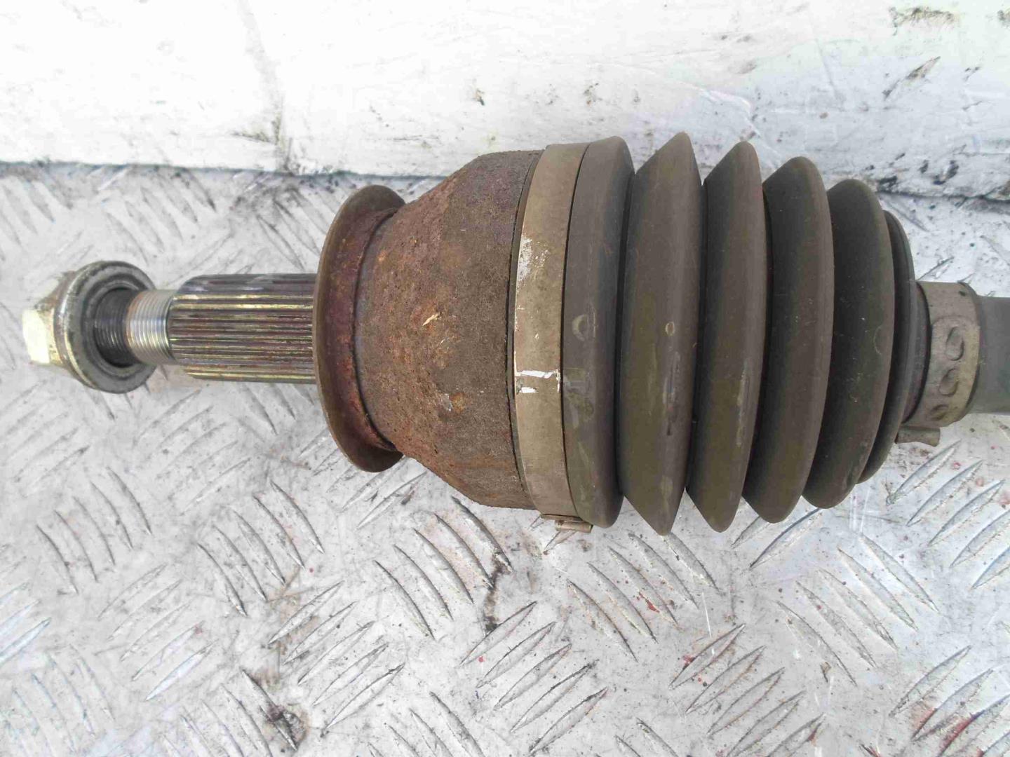 Полуось задняя правая