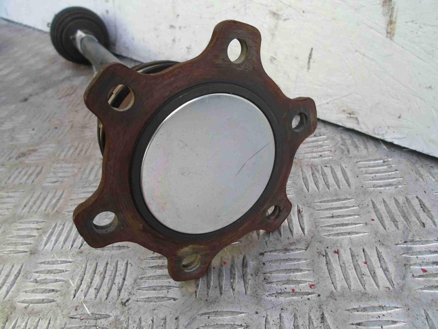 Полуось задняя правая