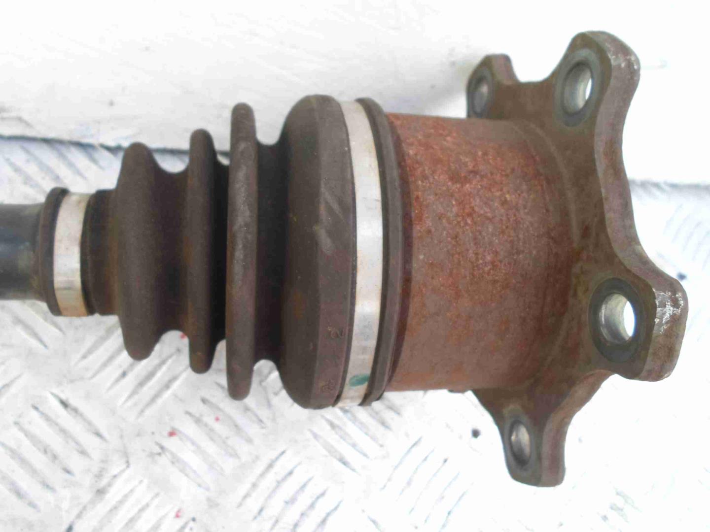 Полуось задняя правая