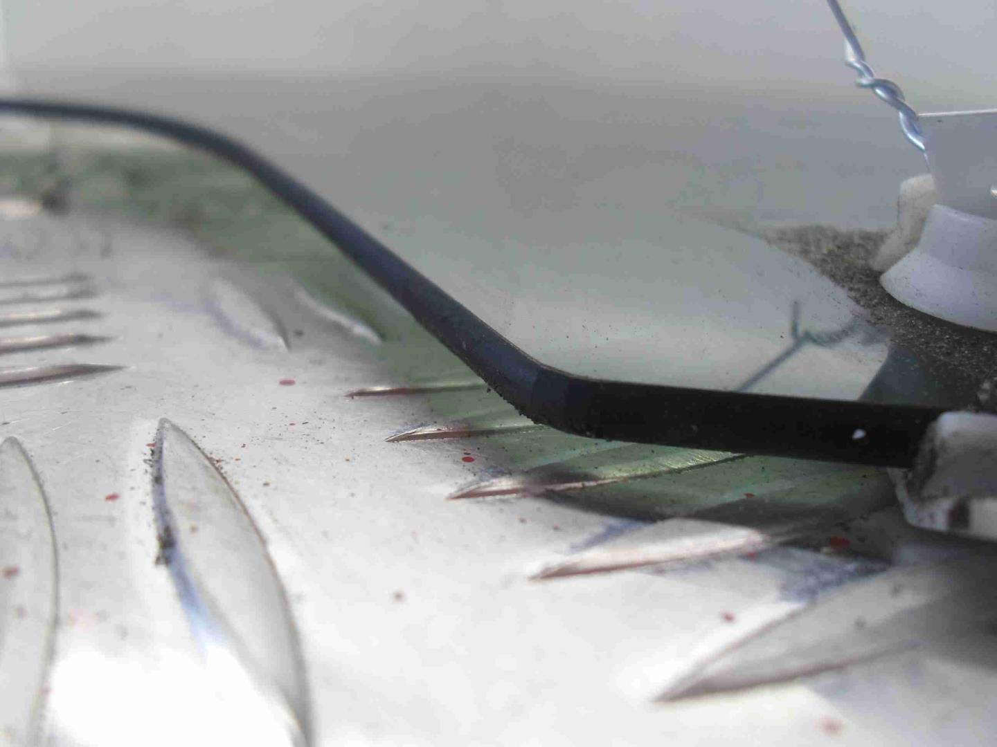 Стекло двери задней правой