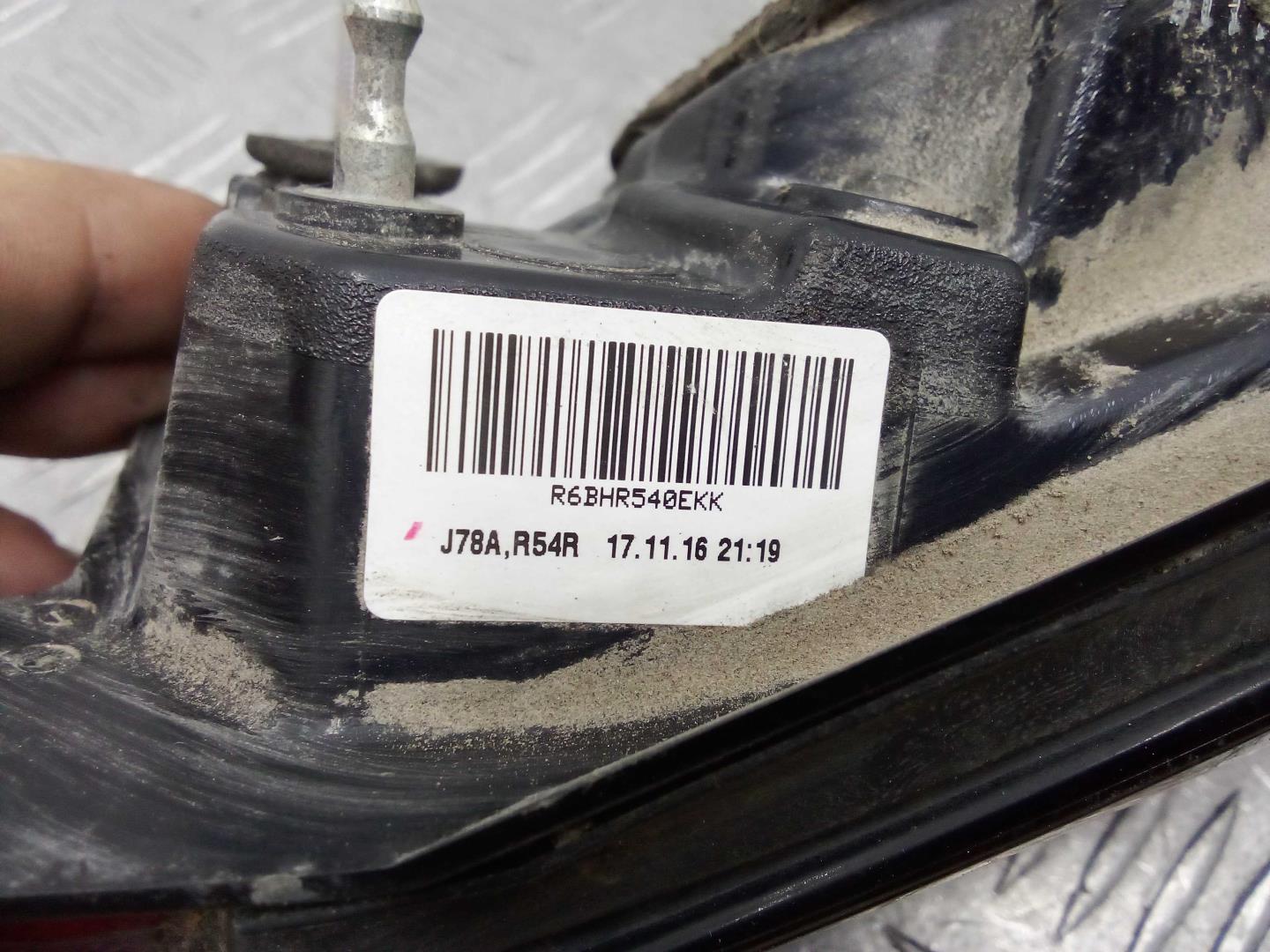 Фонарь задний внутренний правый