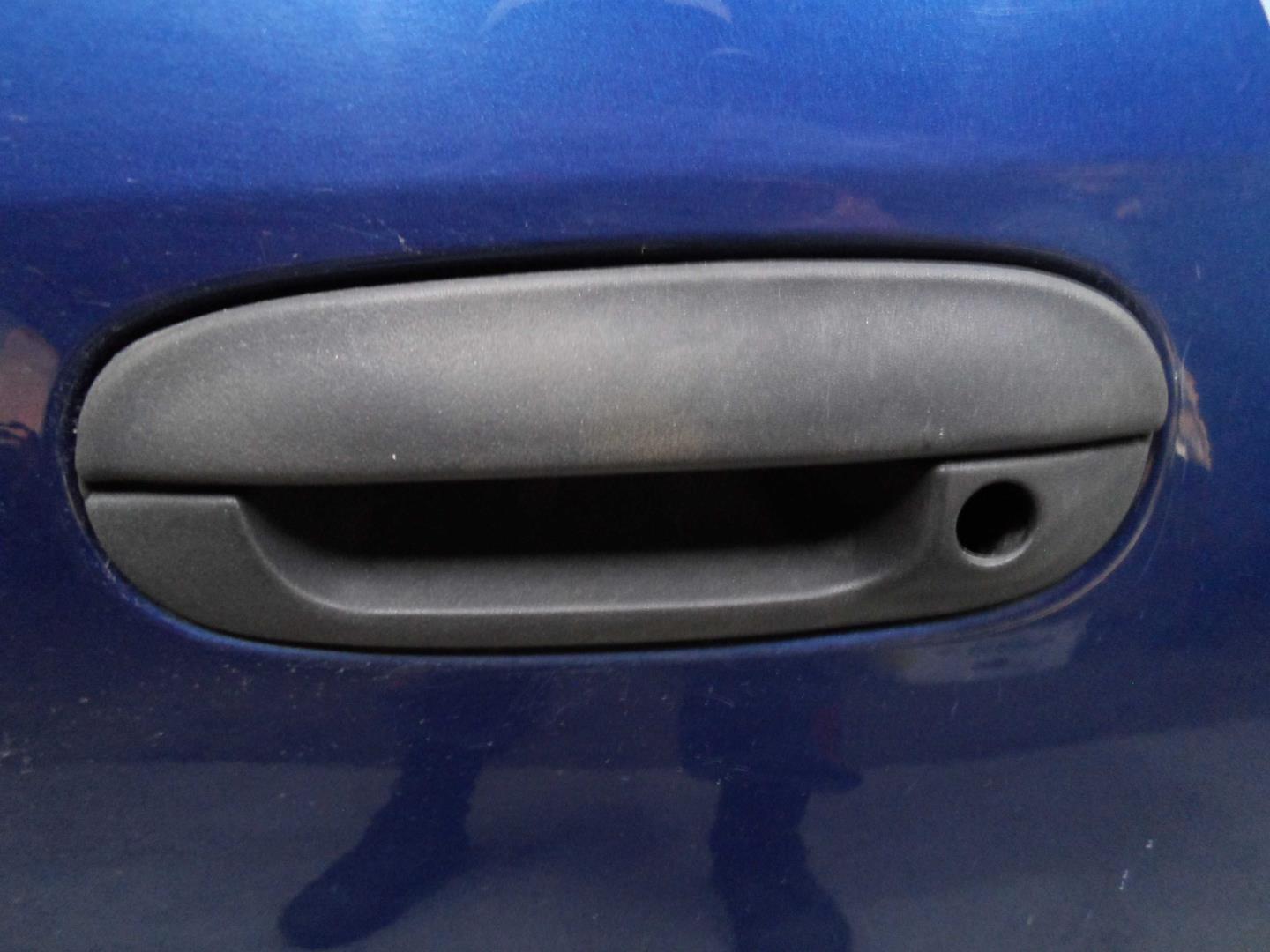 Дверь передняя левая