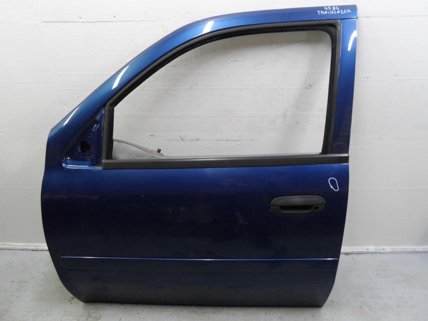 Дверь передняя левая