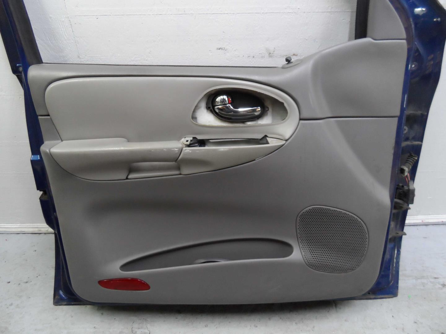 Дверь передняя левая