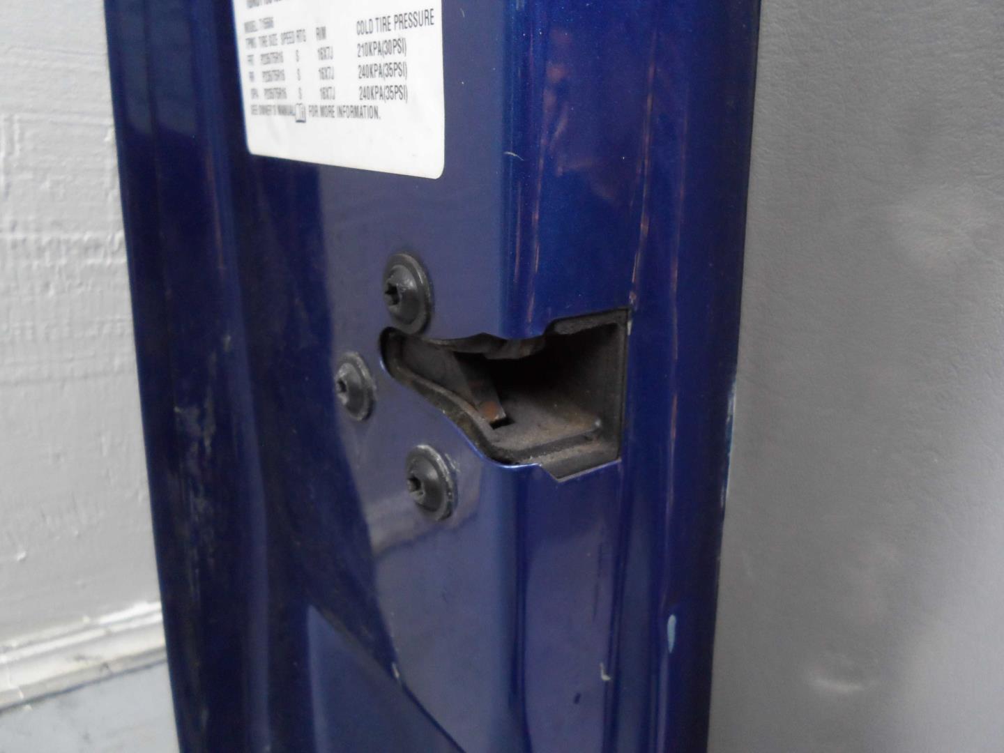 Дверь передняя левая