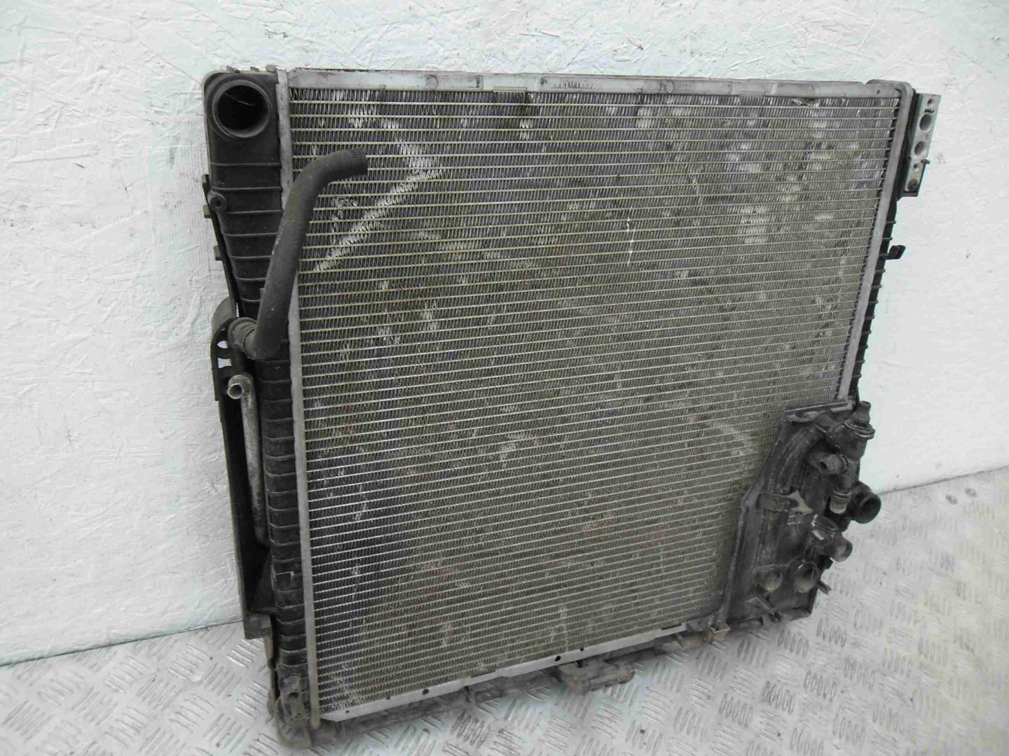 Радиатор охлаждения двигателя основной