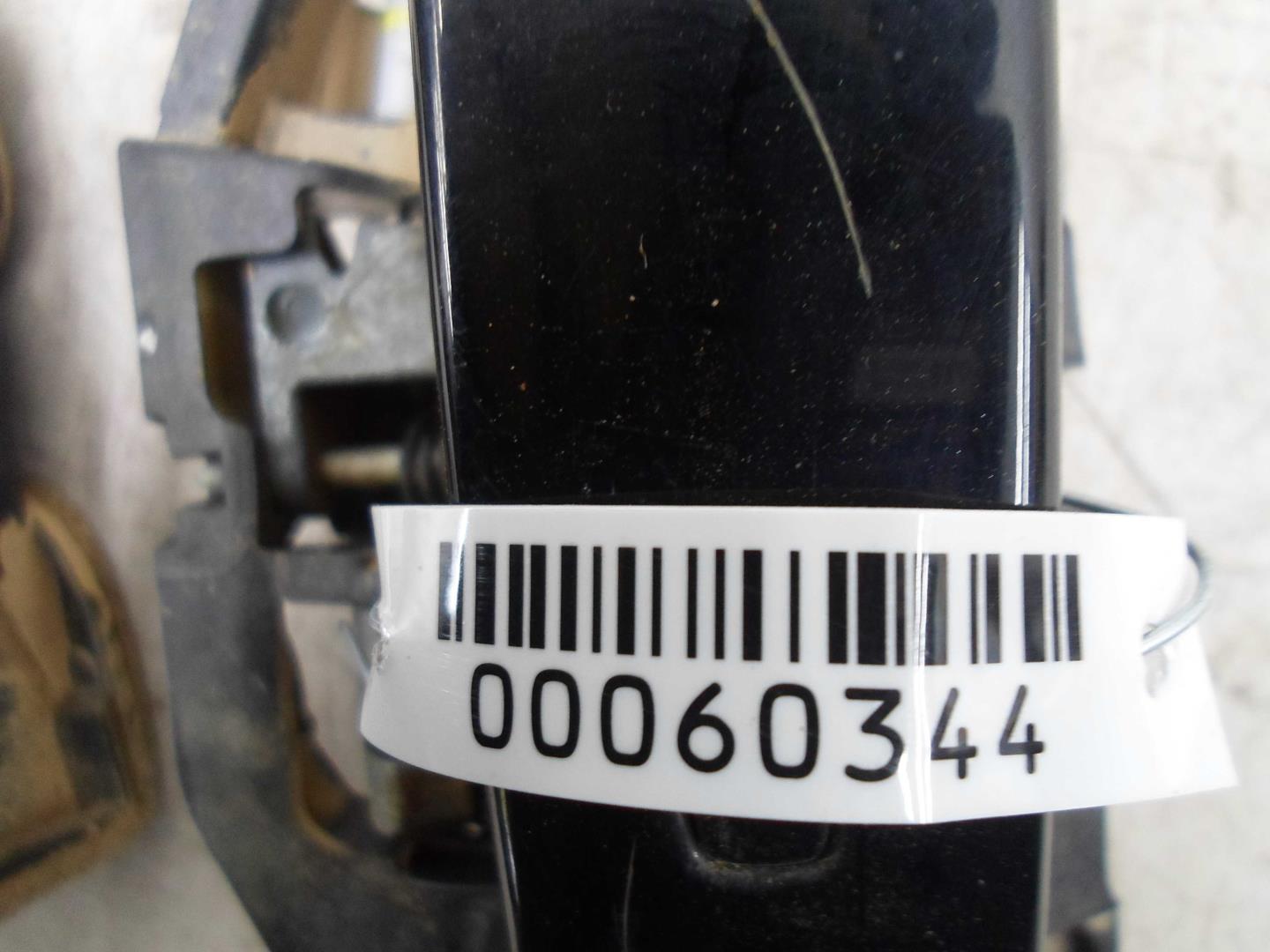 Ручка двери передней наружная левая