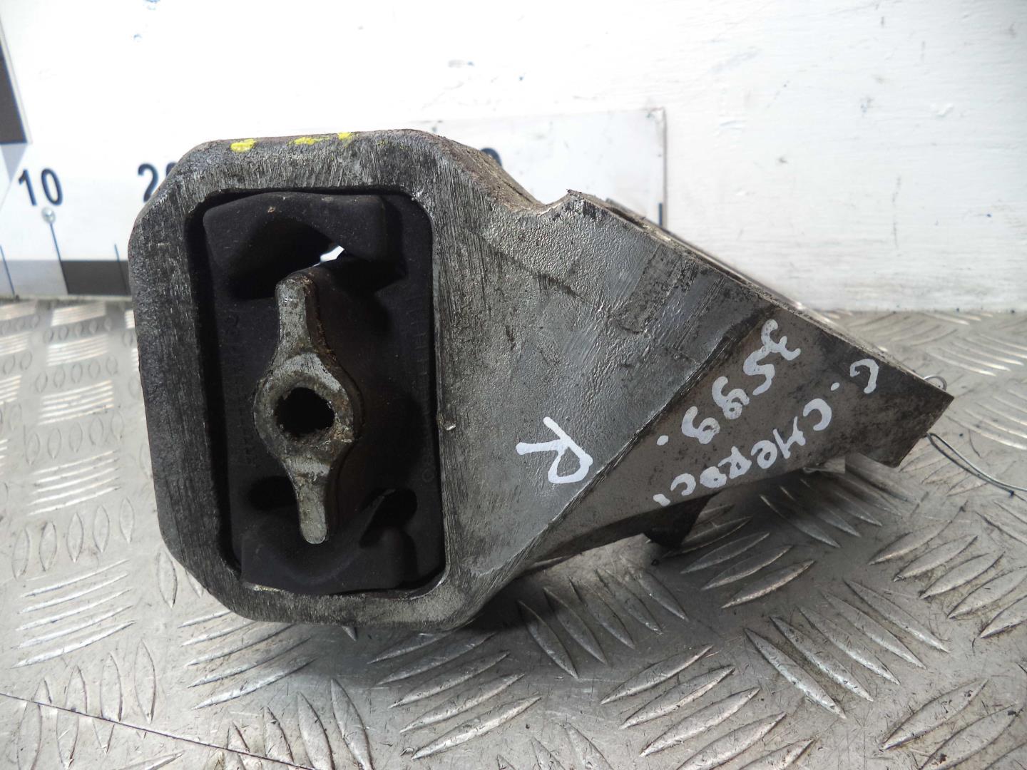 Опора двигателя