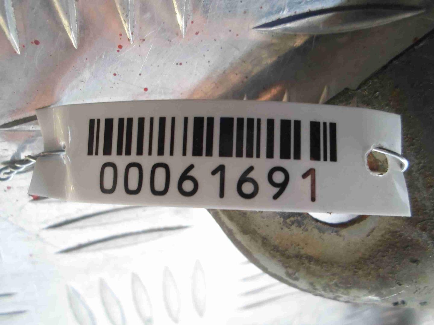 Петля капота правая