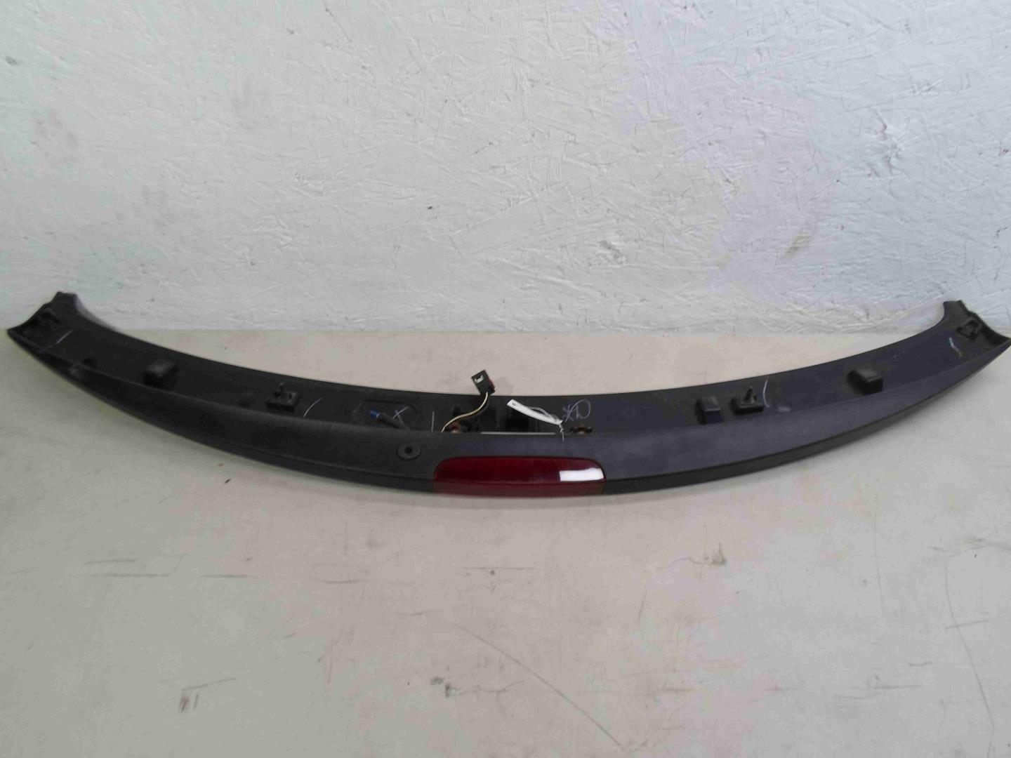 Спойлер (дефлектор) крышки багажника