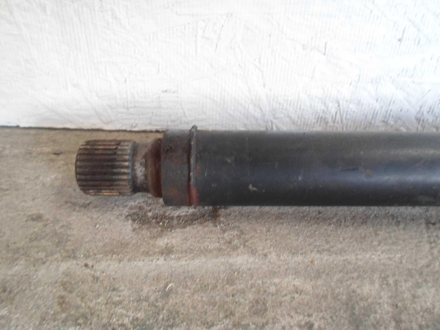 Вал карданный передний