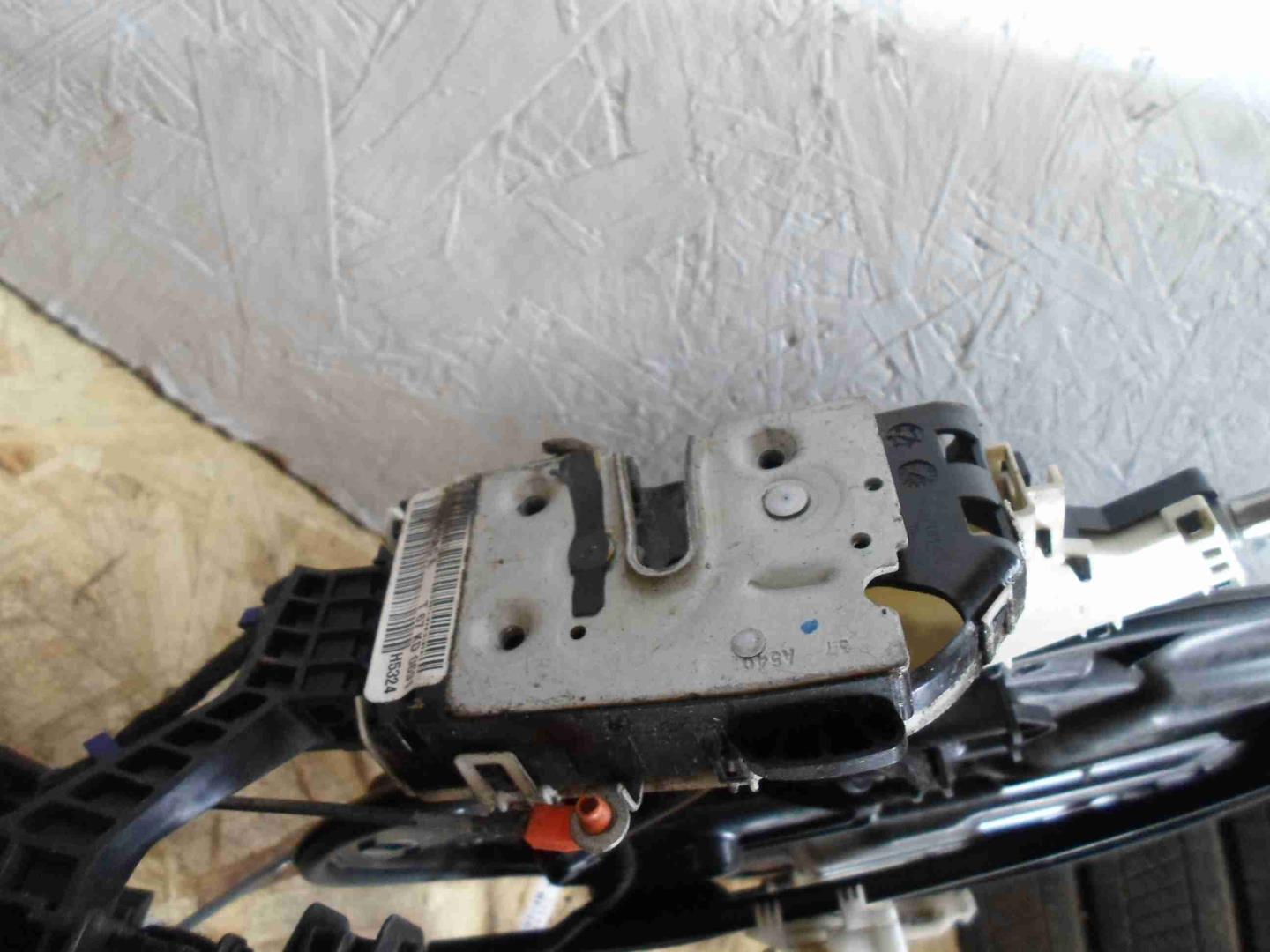 Стеклоподъемник электр. передний левый