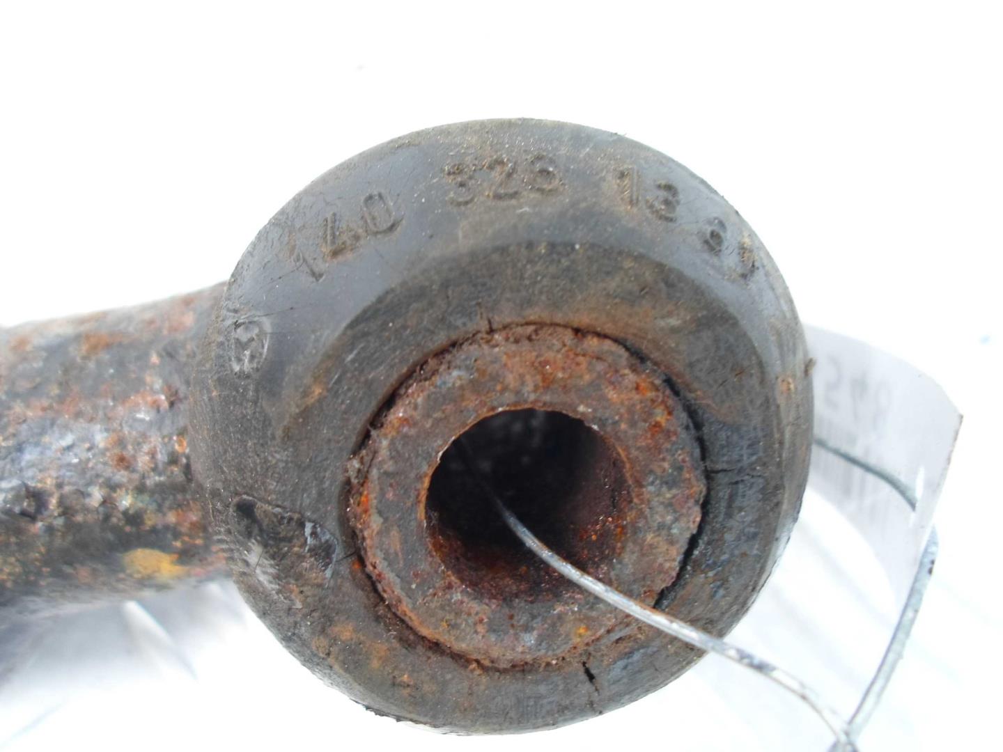 Амортизатор задний правый