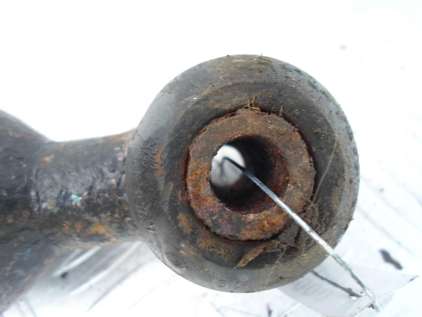 Амортизатор задний правый