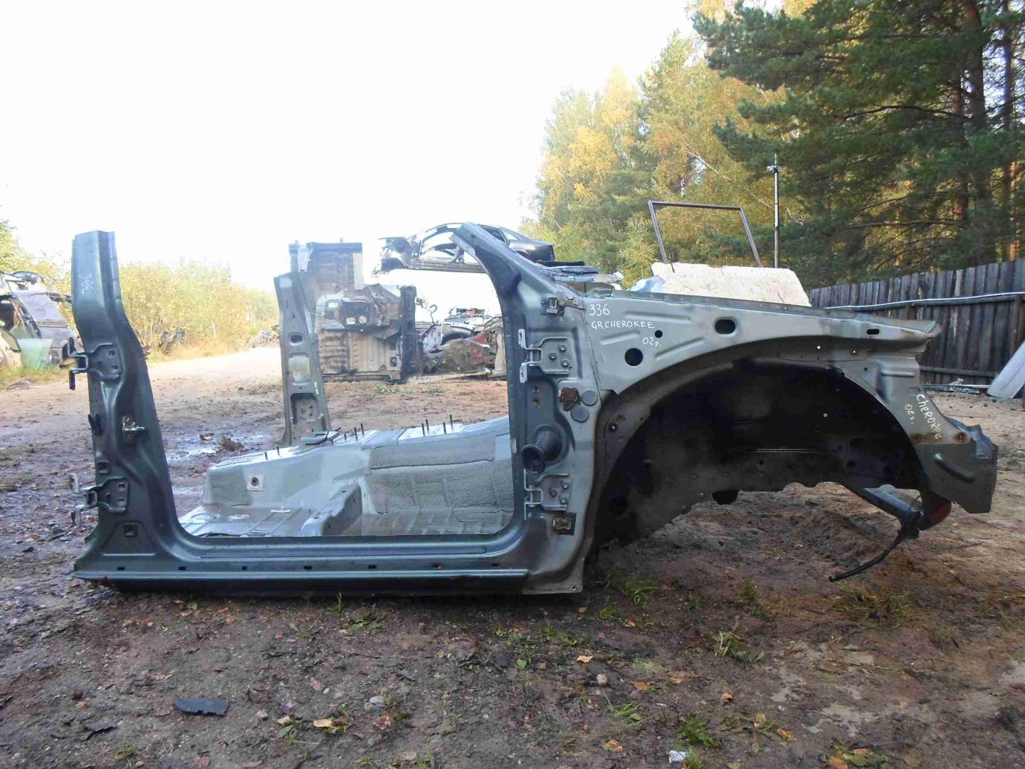 Петля двери