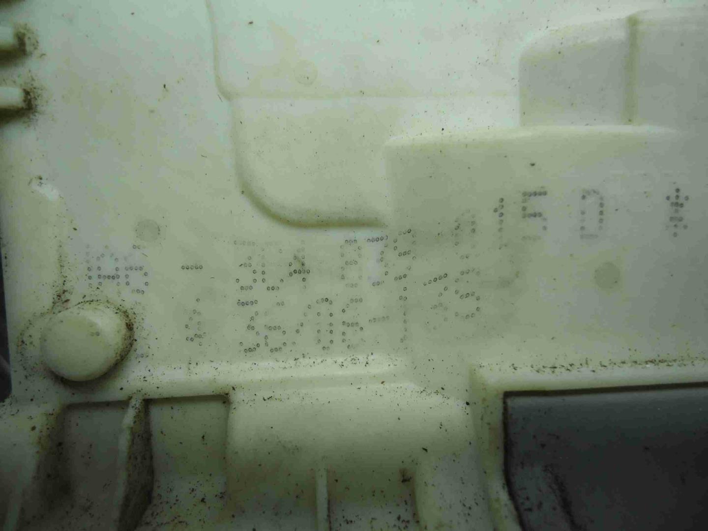 Замок двери задней левой