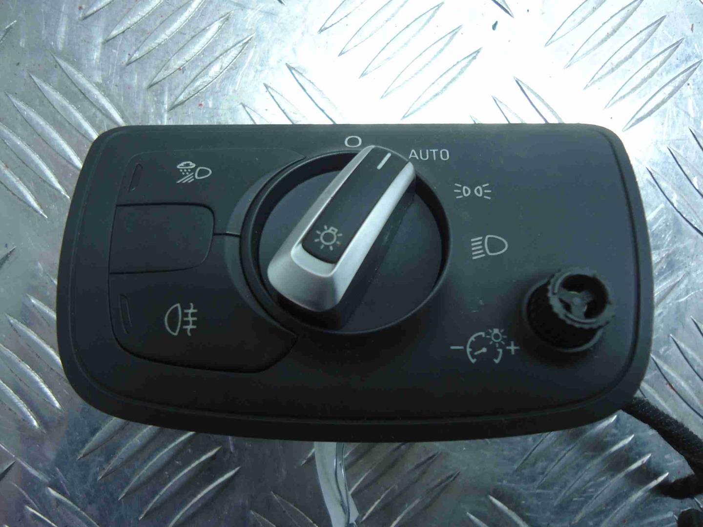 Переключатель света фар