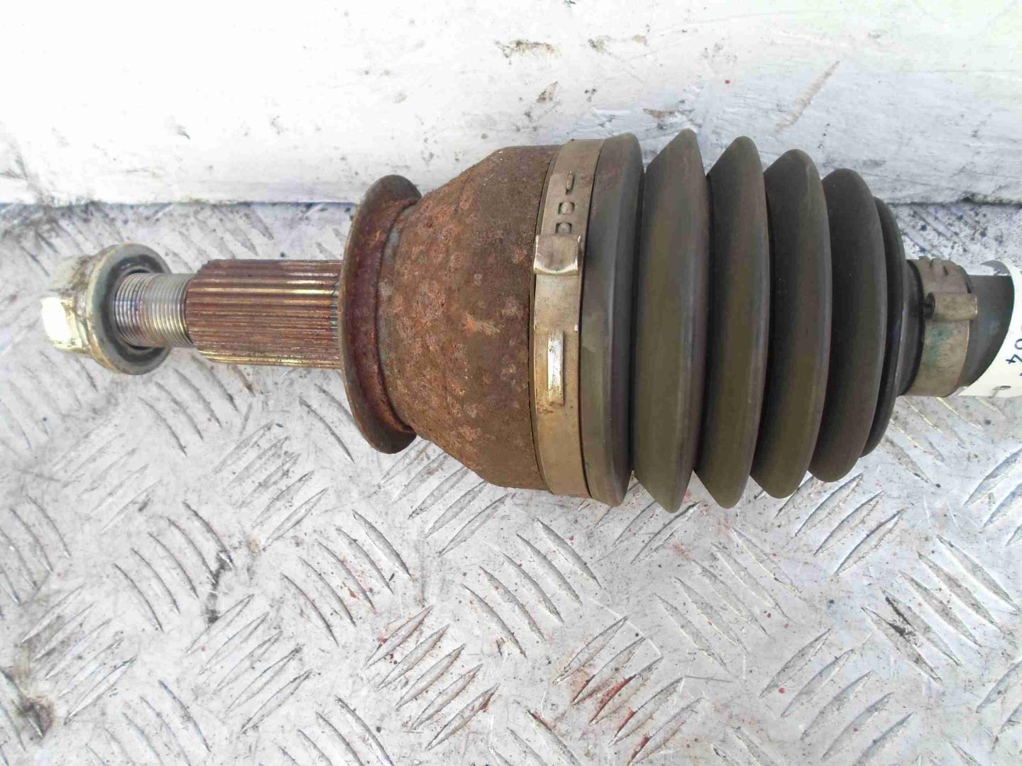 Полуось задняя левая