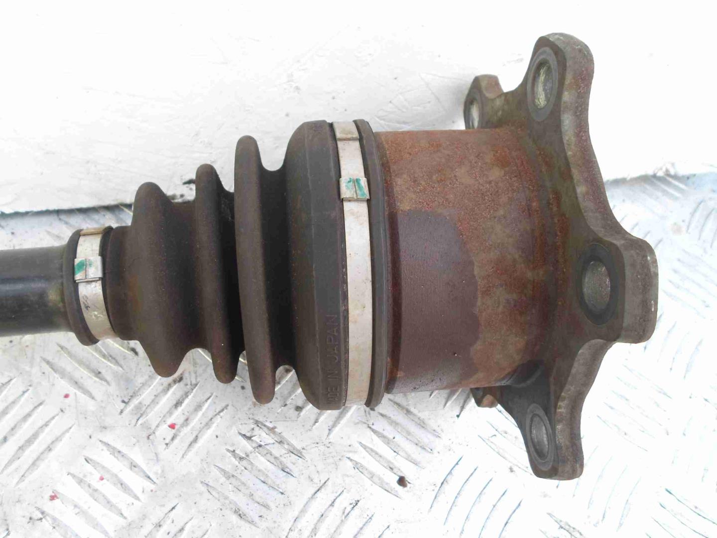 Полуось задняя левая