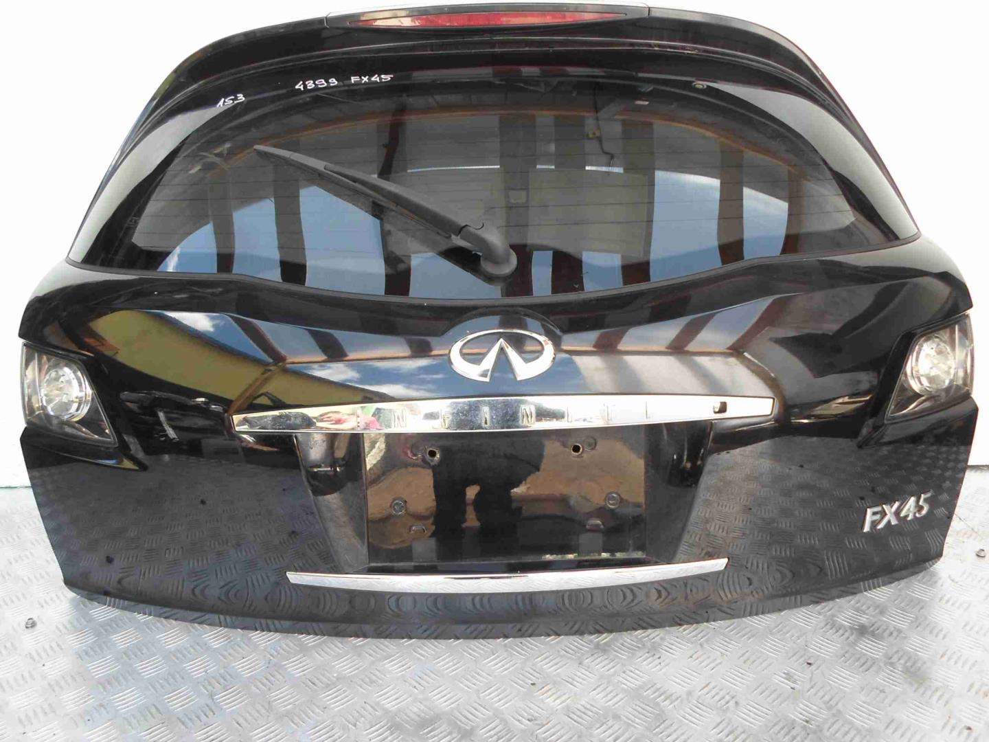 Фонарь задний внутренний левый