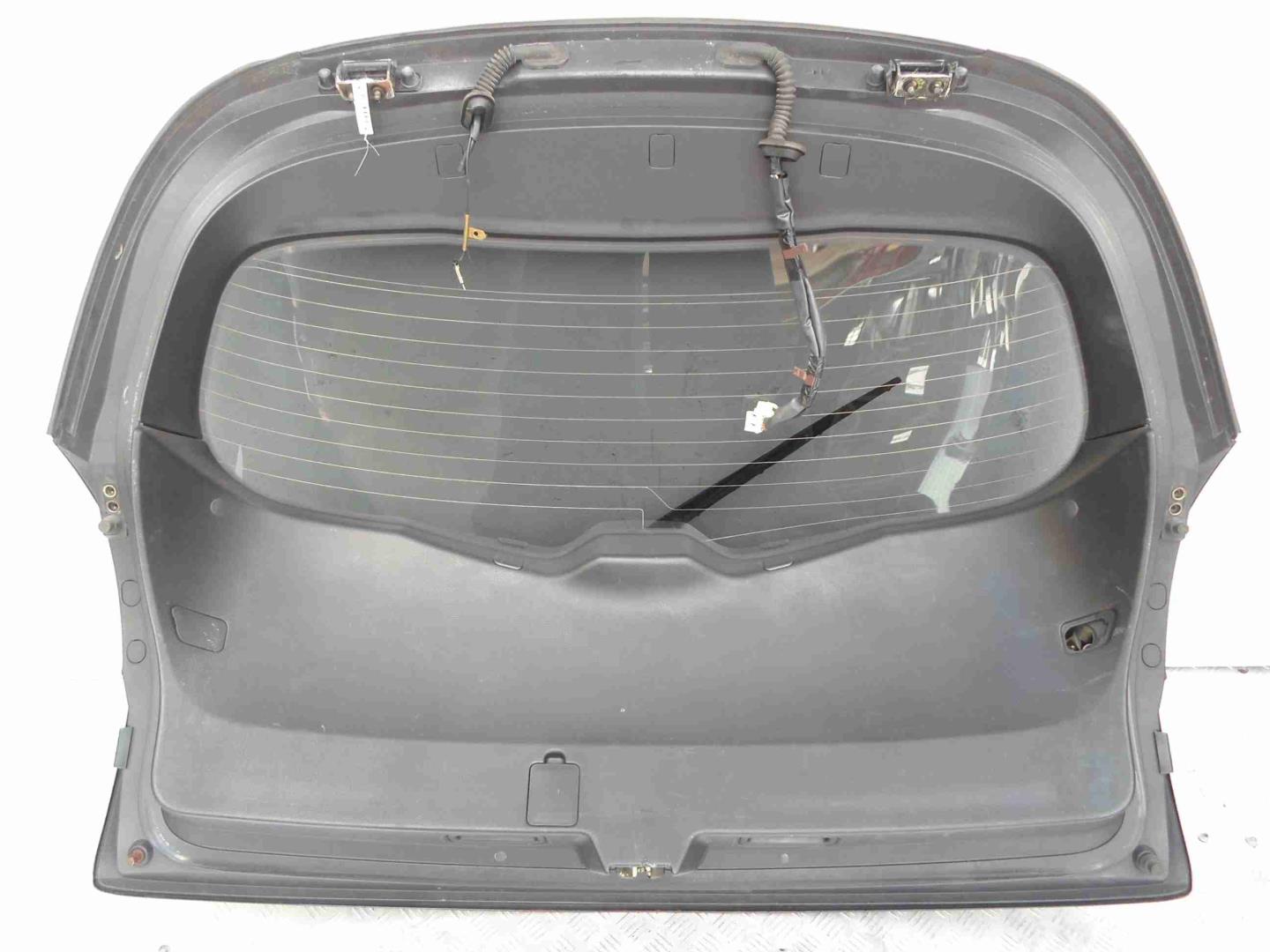 Фонарь задний внутренний правый