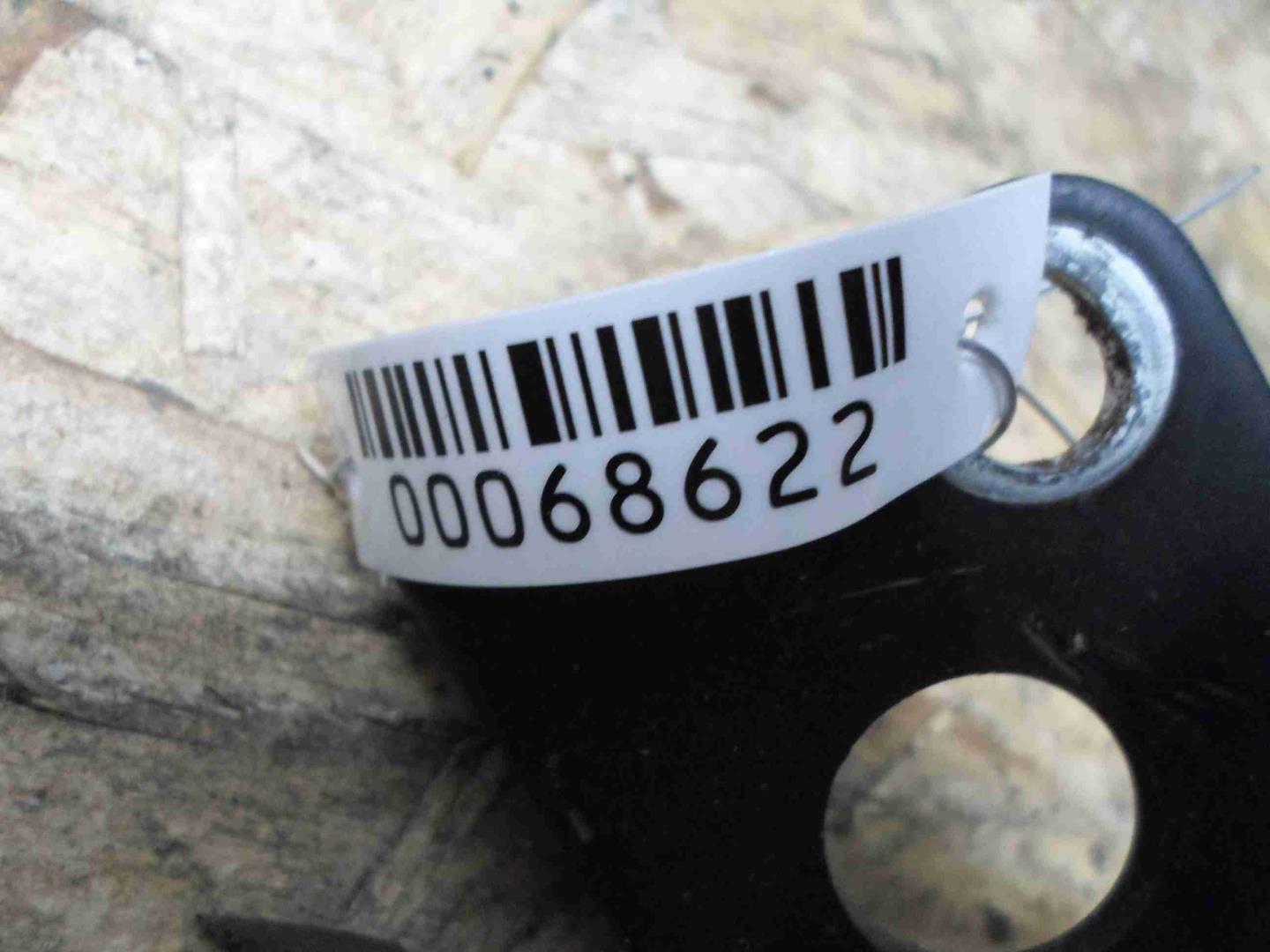 Петля капота правая