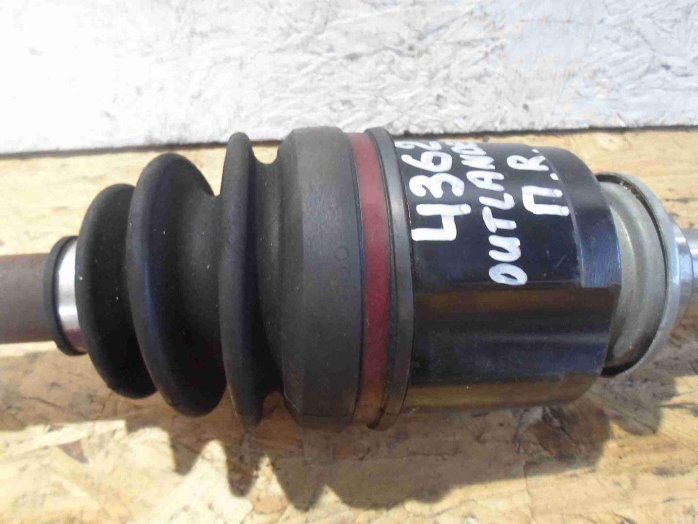 Полуось передняя правая