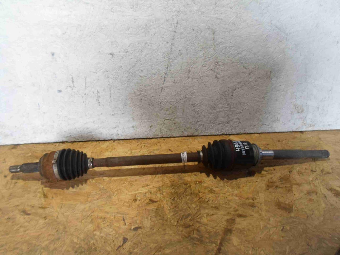 Полуось передняя правая