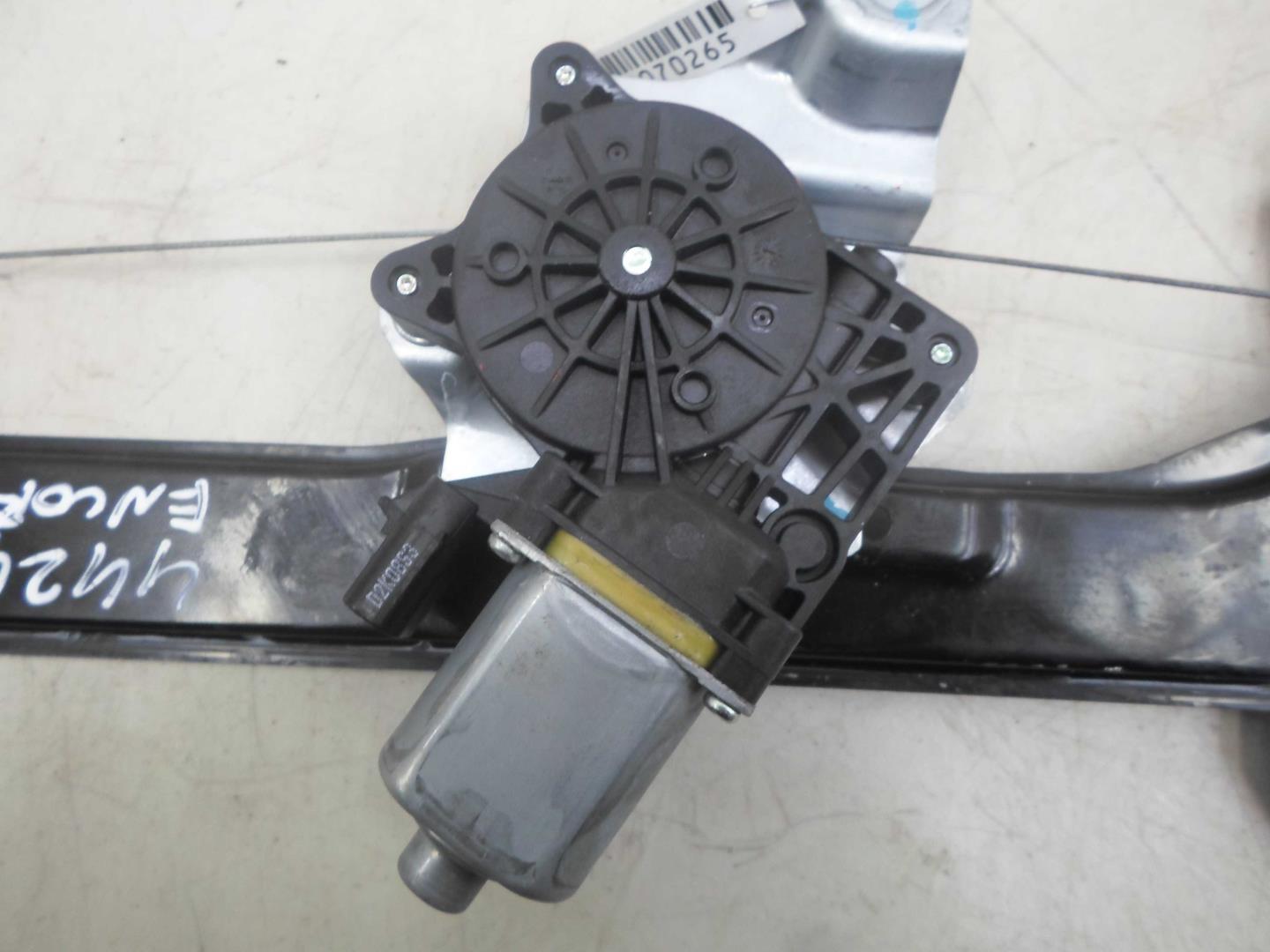 Стеклоподъемник электр. передний правый