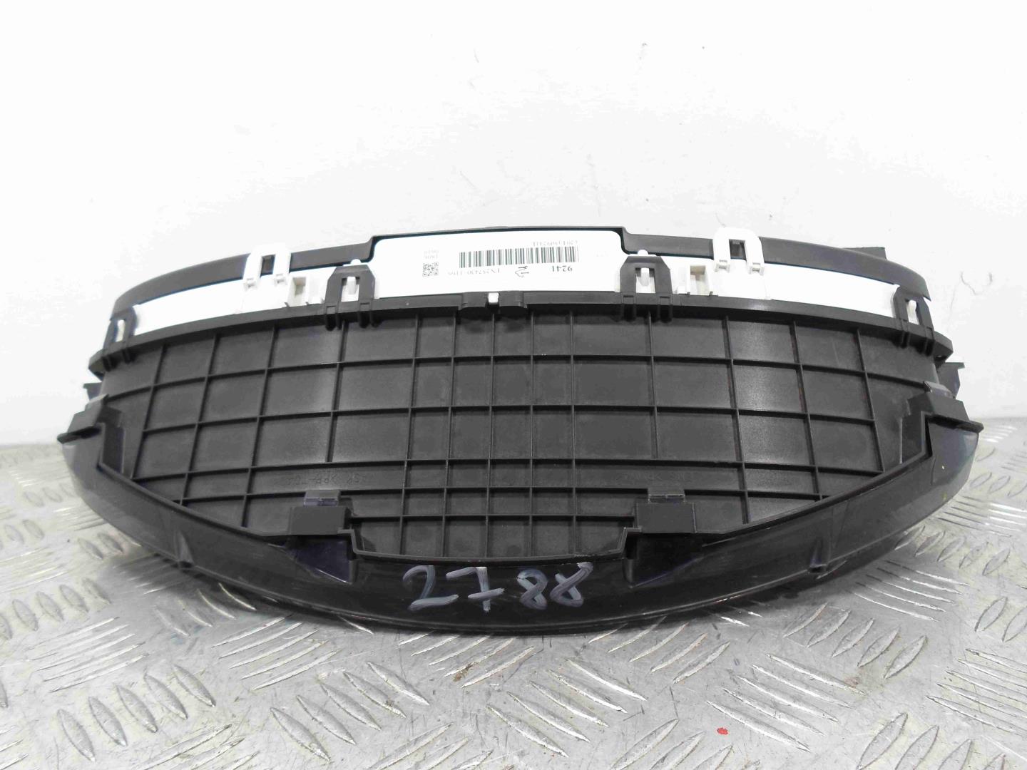 Панель приборов