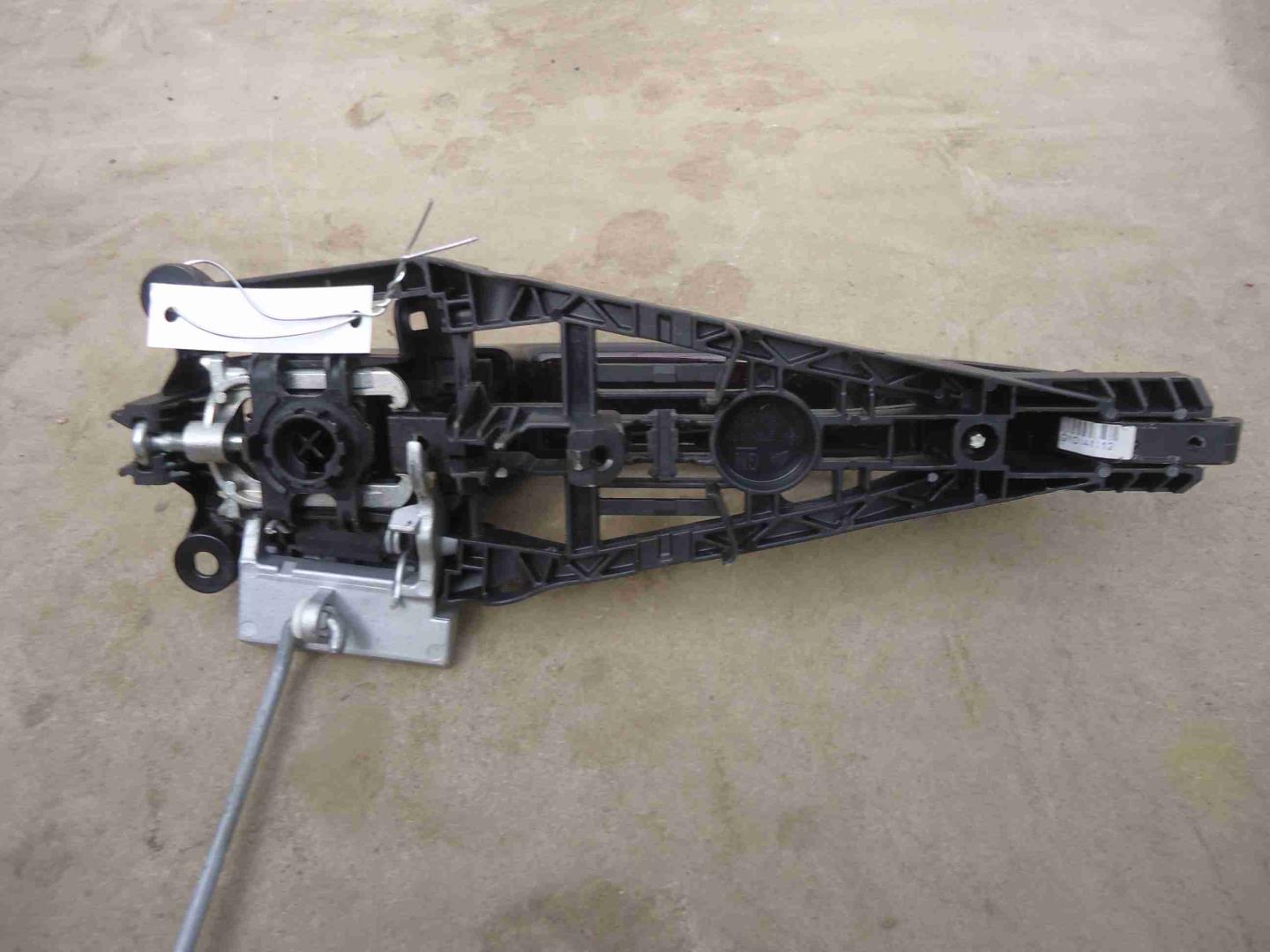 Ручка двери передней наружная правая