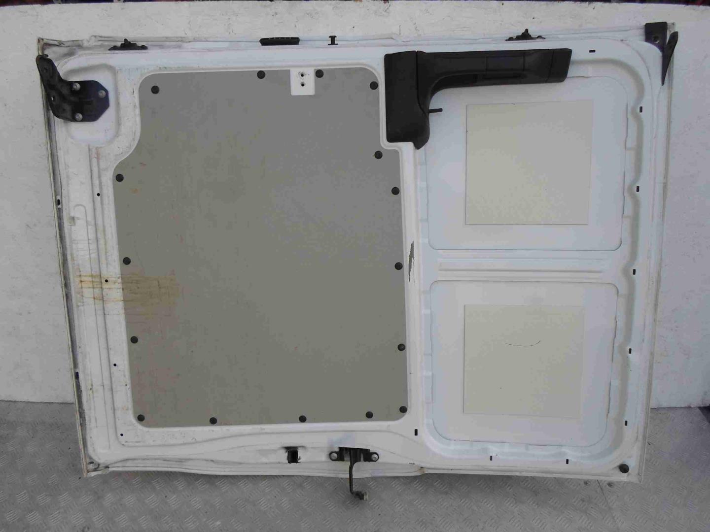 Замок двери задней правой