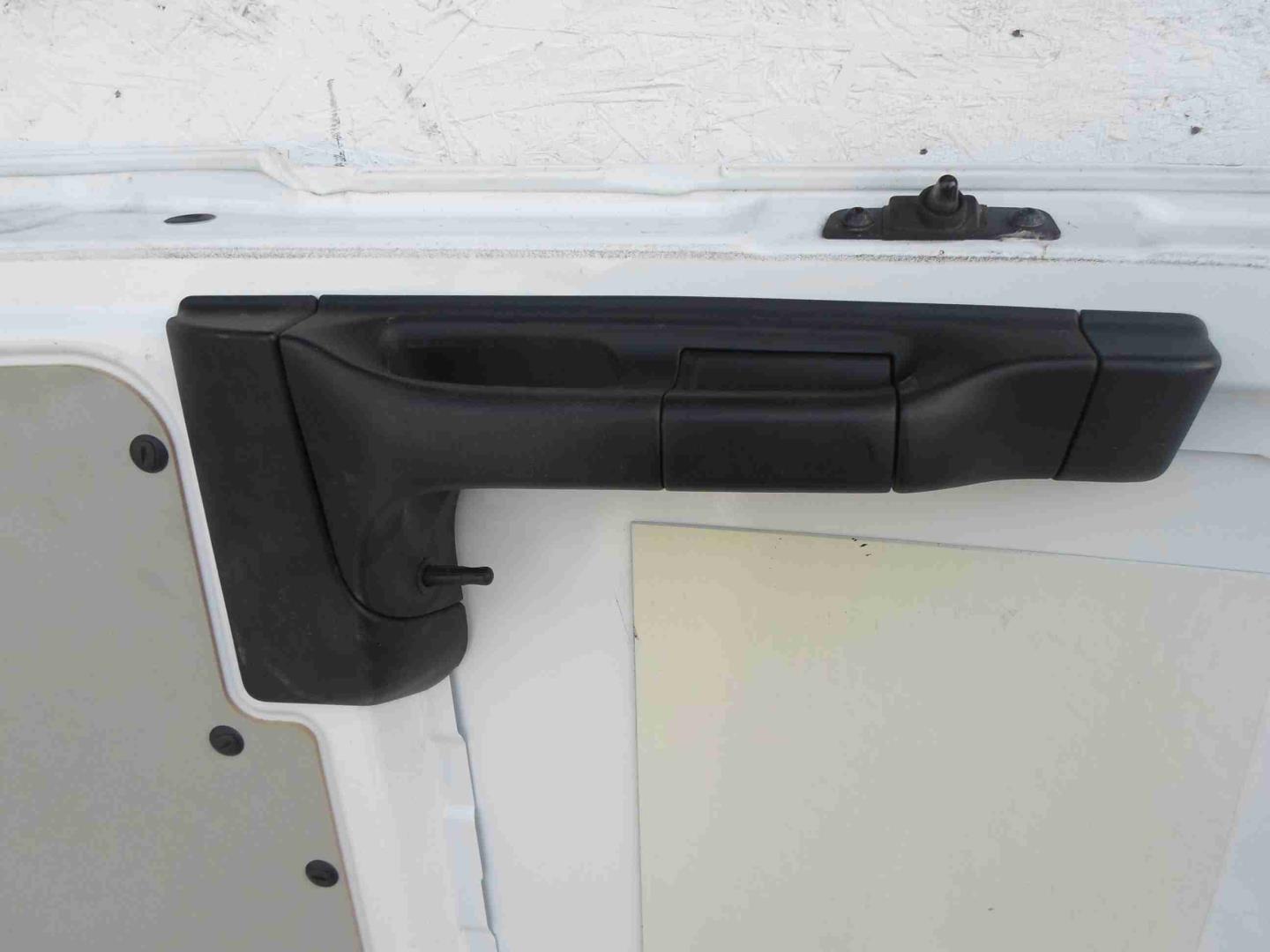 Замок двери задней правой