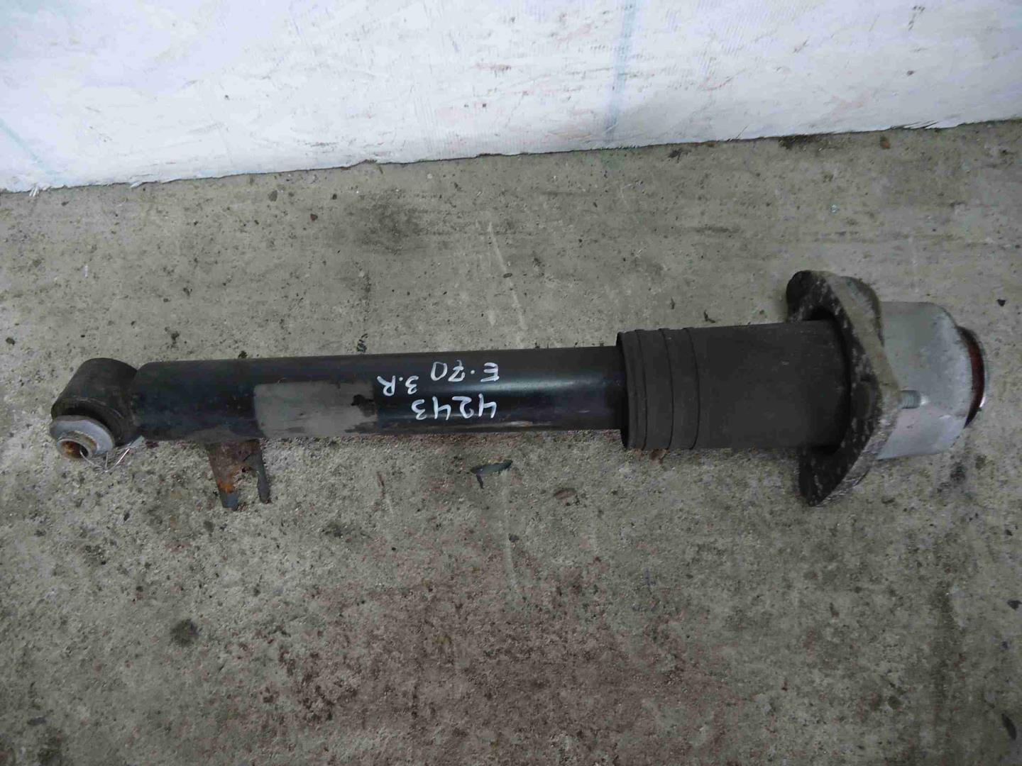 Амортизатор задний правый