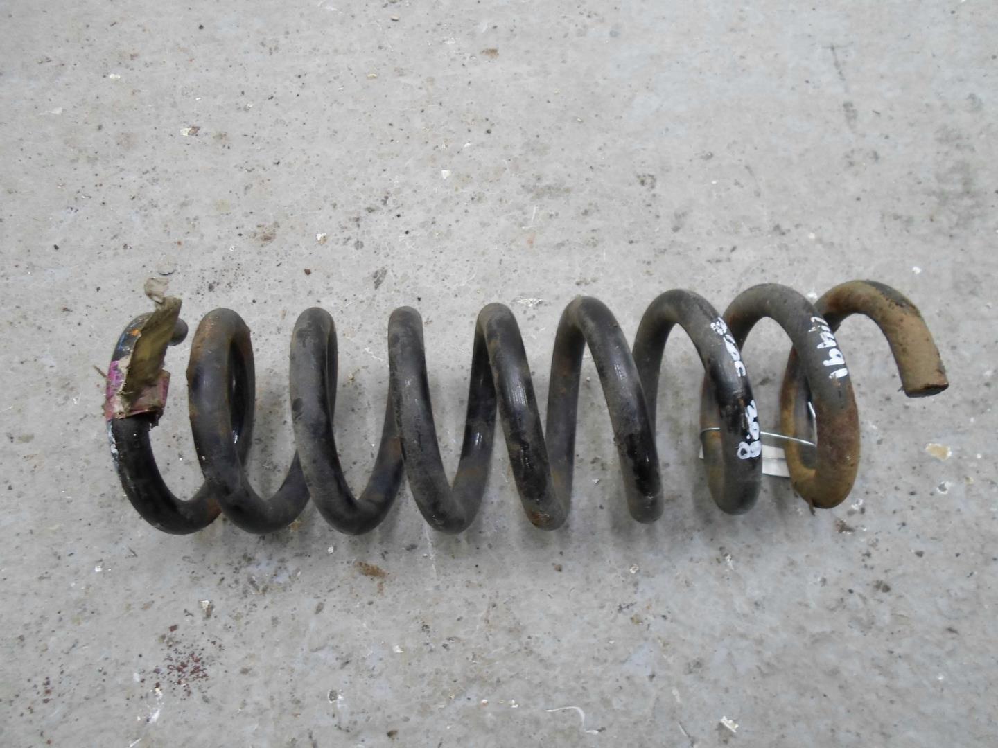 Пружина задняя