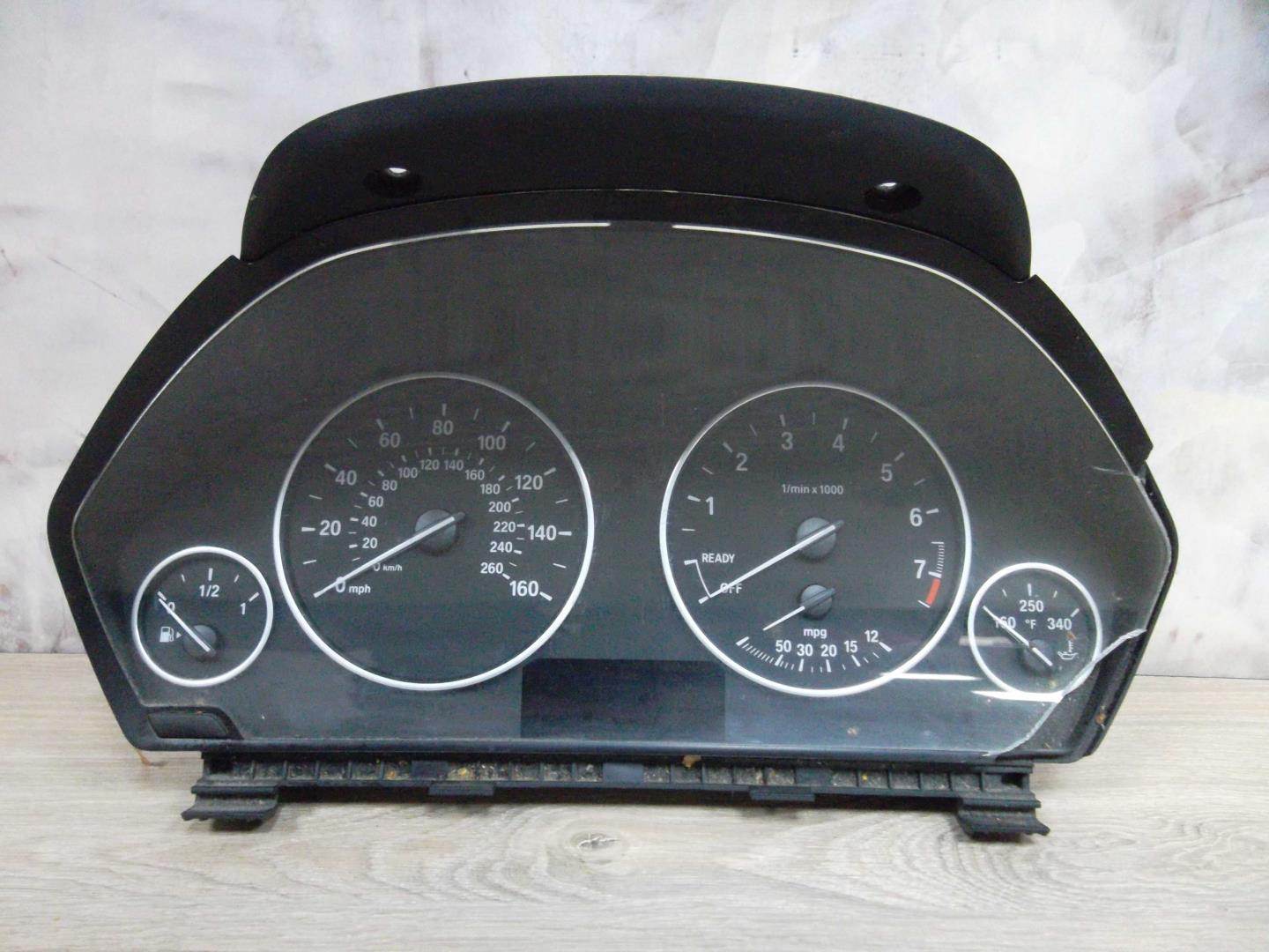 Панель приборов