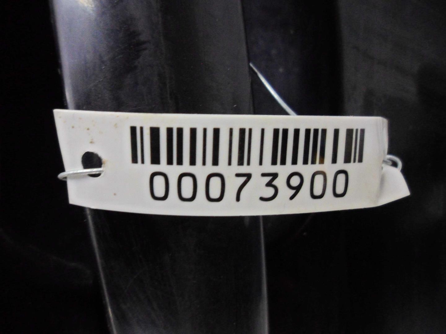 Стекло двери передней правой