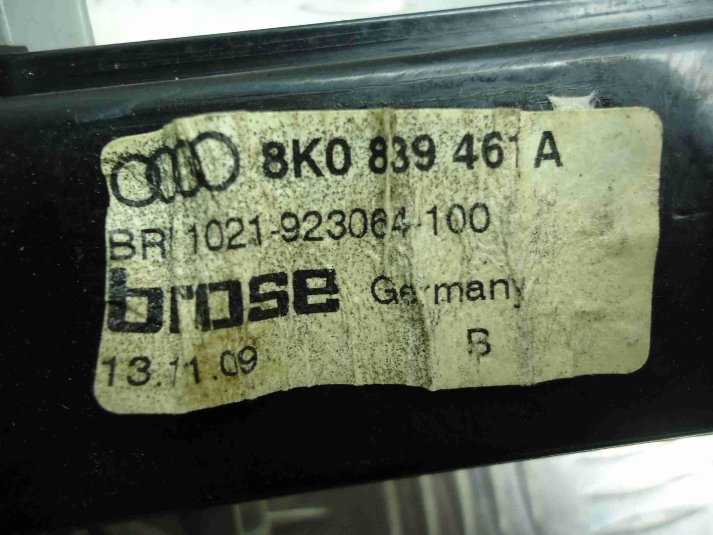 Стеклоподъемник электр. задний левый