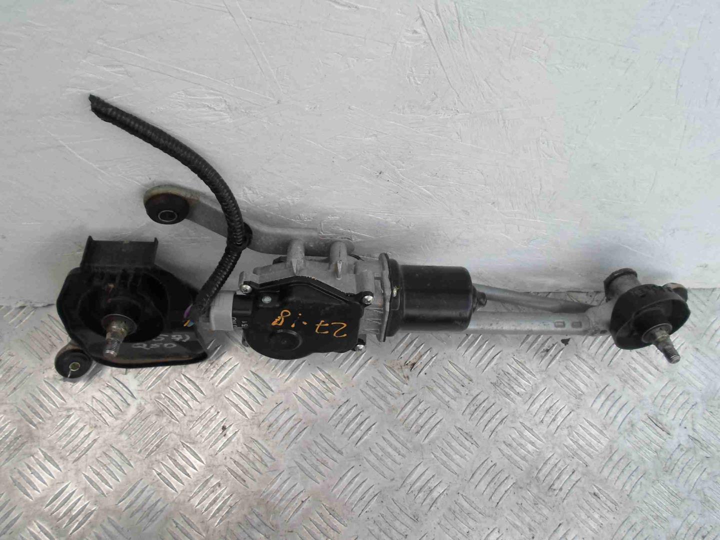 Трапеция стеклоочистителей