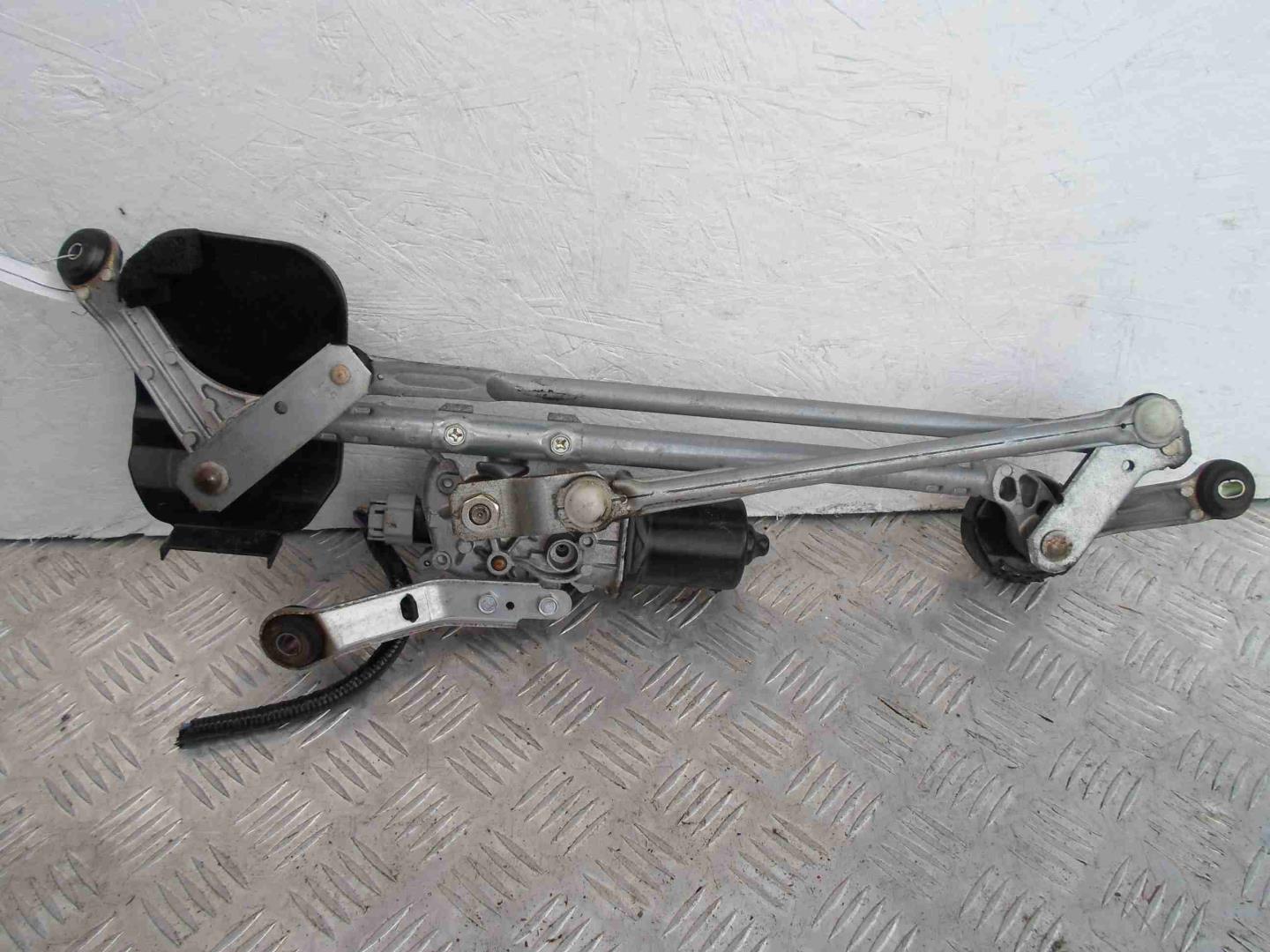 Трапеция стеклоочистителей