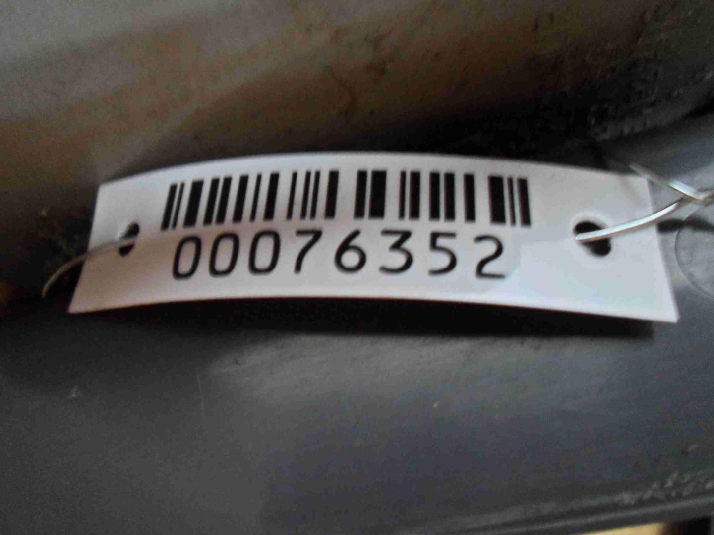 Фонарь задний наружный левый